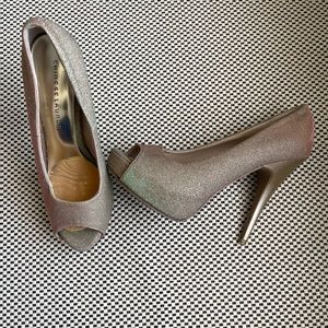 Nine West Glitter Sparkle Iridescent Peep Toe Women’s Heels Pumps Size 9